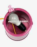 PRETTY LITTLE - Lampada latta ammaccata Dior Fuxia